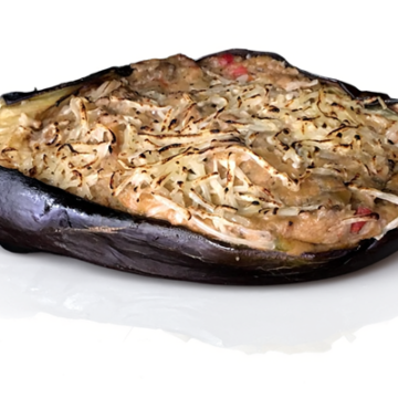 EGGPLANT STUFFED WITH MEAT WITH BÉCHAMEL SAUCE AND CHEESE