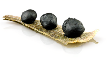 BEIGNET NOIR DE MORUE À LA SAUCE AÏOLI