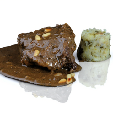 CARRILLERA DE CARNE DE VACUNO CON SALSA AL VINO TINTO