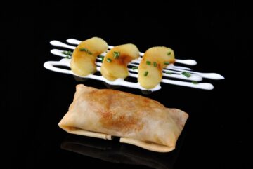 Croquant au foie gras et a la pomme