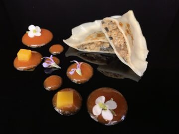 GYOZA MIT STEINPILZEN UND HERBSTTROMPETEN