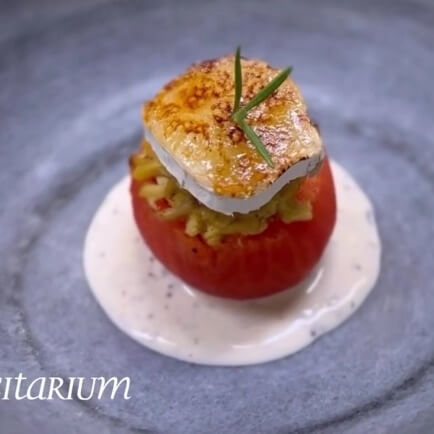 exquisitarium-tomate-relleno-de-pulled-chicken